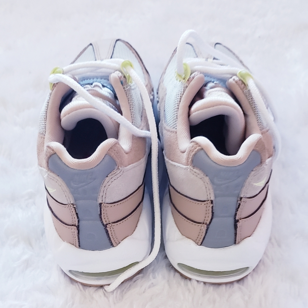 Wmns Air Max 95 Bio Beige - Picture 3 of 8